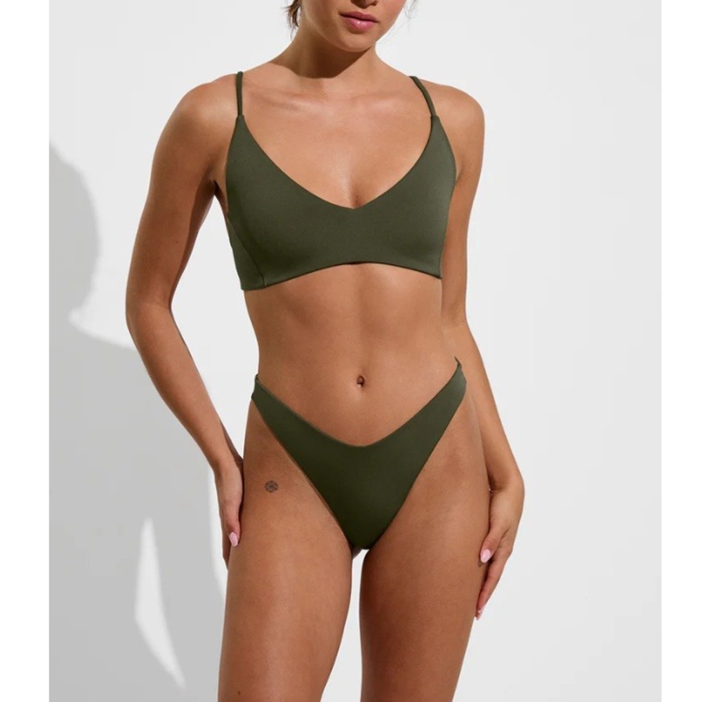 Left On Friday Women's Martini Olive Dip Bikini Bottom Size M NWT